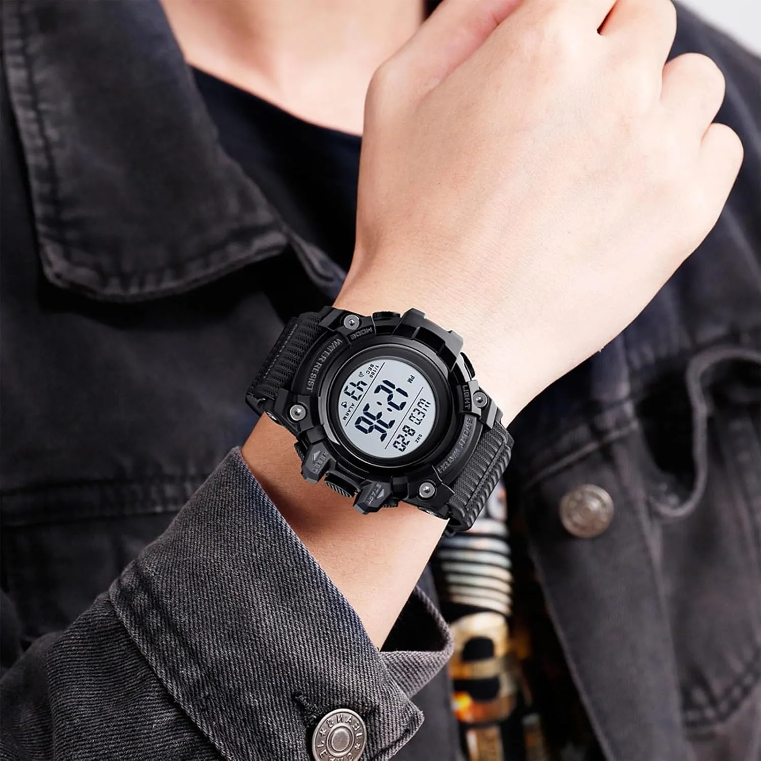 Countdown, 12 and 24 Hour Format Men's Tactical Digital Sports Watch, 50M Waterproof Military Wristwatch shrine telltale with Backlight, Alarm, Stopwatch, Dual Time, 