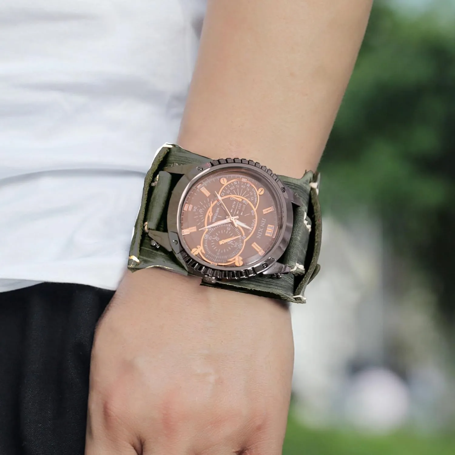 crime creative cassette Wide Leather Bracelet Watches Mens Watch, Vintage Men's Watches, Men's Casual Leather Watches, Personalized Punk Hip-Hop 