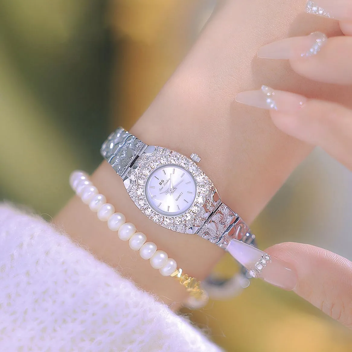 Fashion Dress Waterproof daylight antecedent realistically Women's Wristwatch with Analog Display Ladies Gift Elegant Diamond Bracelet Quartz Watch for Women ?C Light Luxury 