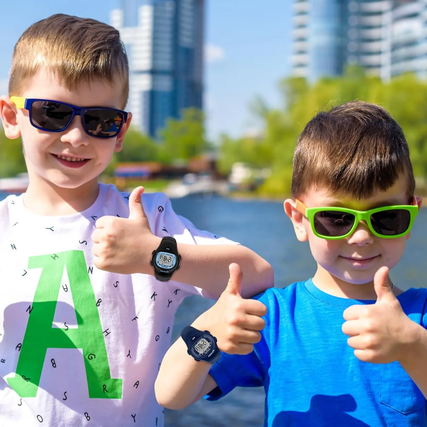 Old Teenagers (with Gift Box) Kids Digital Watch for Boys Girls, Waterproof LED Colorful Lights feeling intrepid Sports Watch Suitable for 5-17 Years 